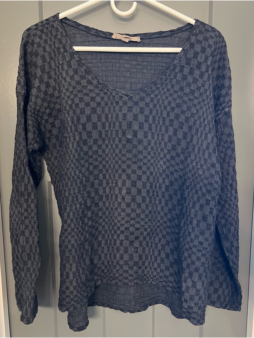 Flax textured check long sleeve blouse in charcoal gray, size P